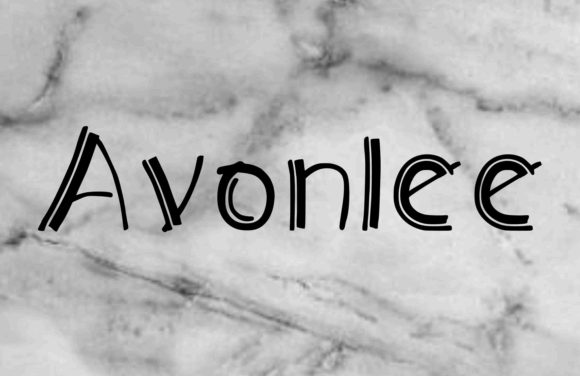 Avonlee: A Versatile Display Font for Crafters and Product Designers